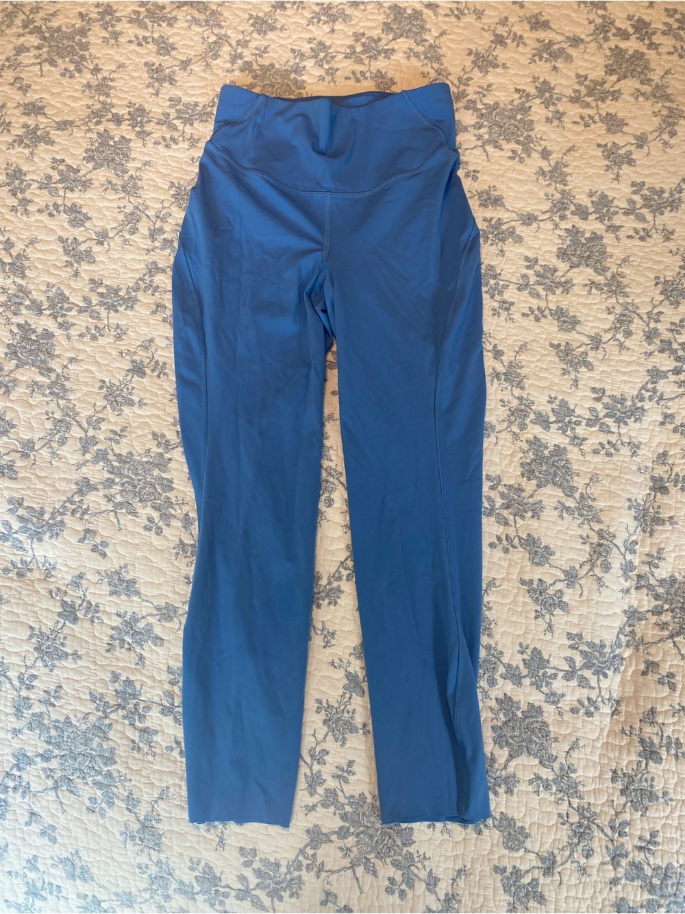 Lululemon Base Pace High-Rise Crop Legging 23” Size 6 Blue Nile